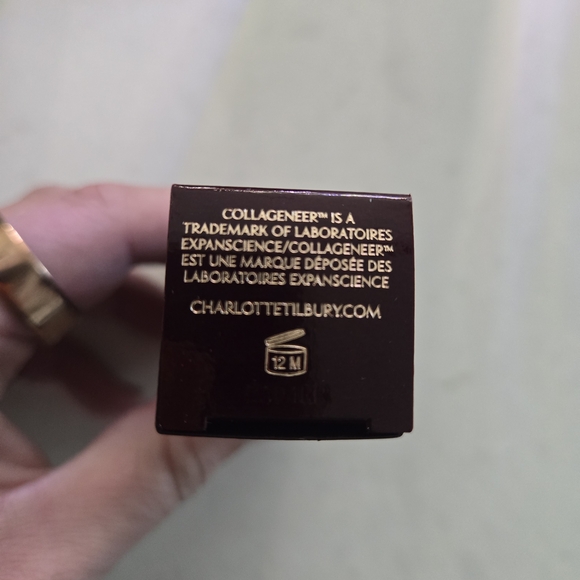 Charlotte Tilbury Big Lip Plumpgasm In Nudegasm Diamonds - Picture 4 of 10